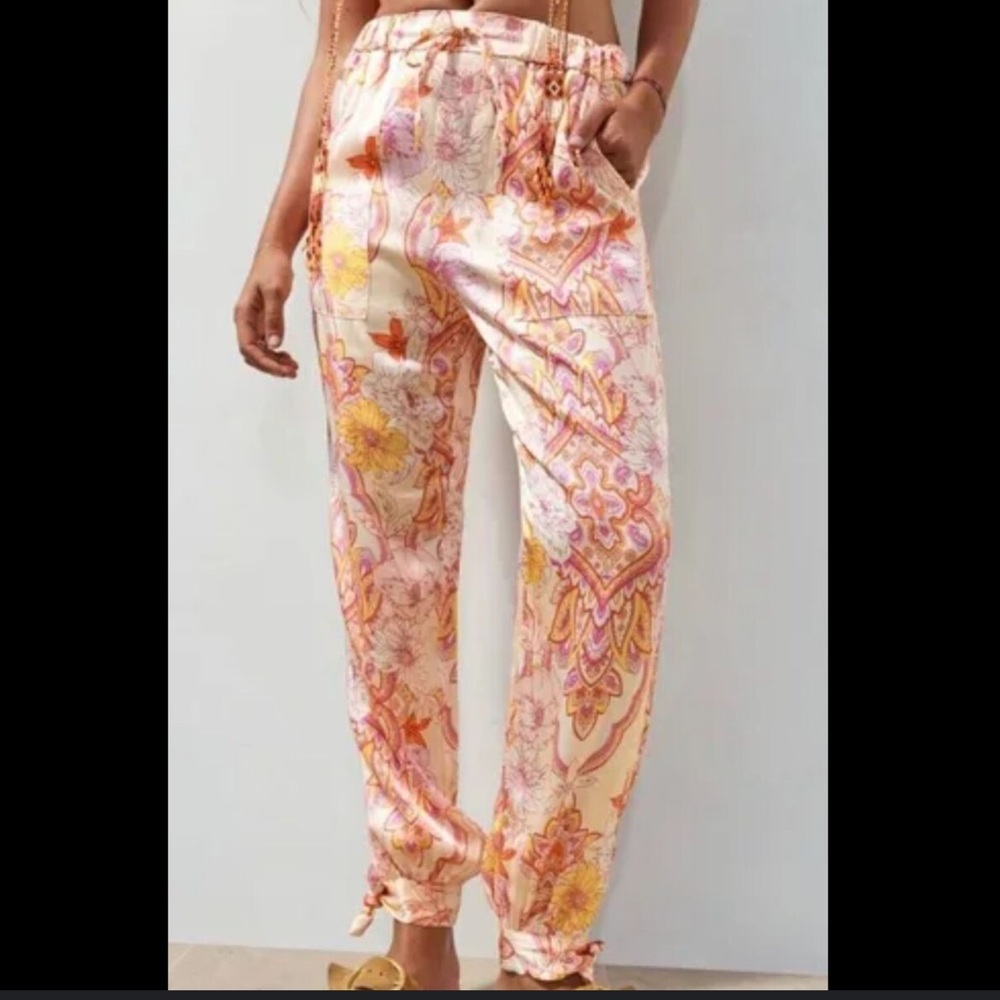 NWT The Sasha Pink & Orange Paisley Satin Tie Ankle Pants - S